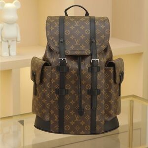 💚 Louis Vuitton Christopher MM Backpack